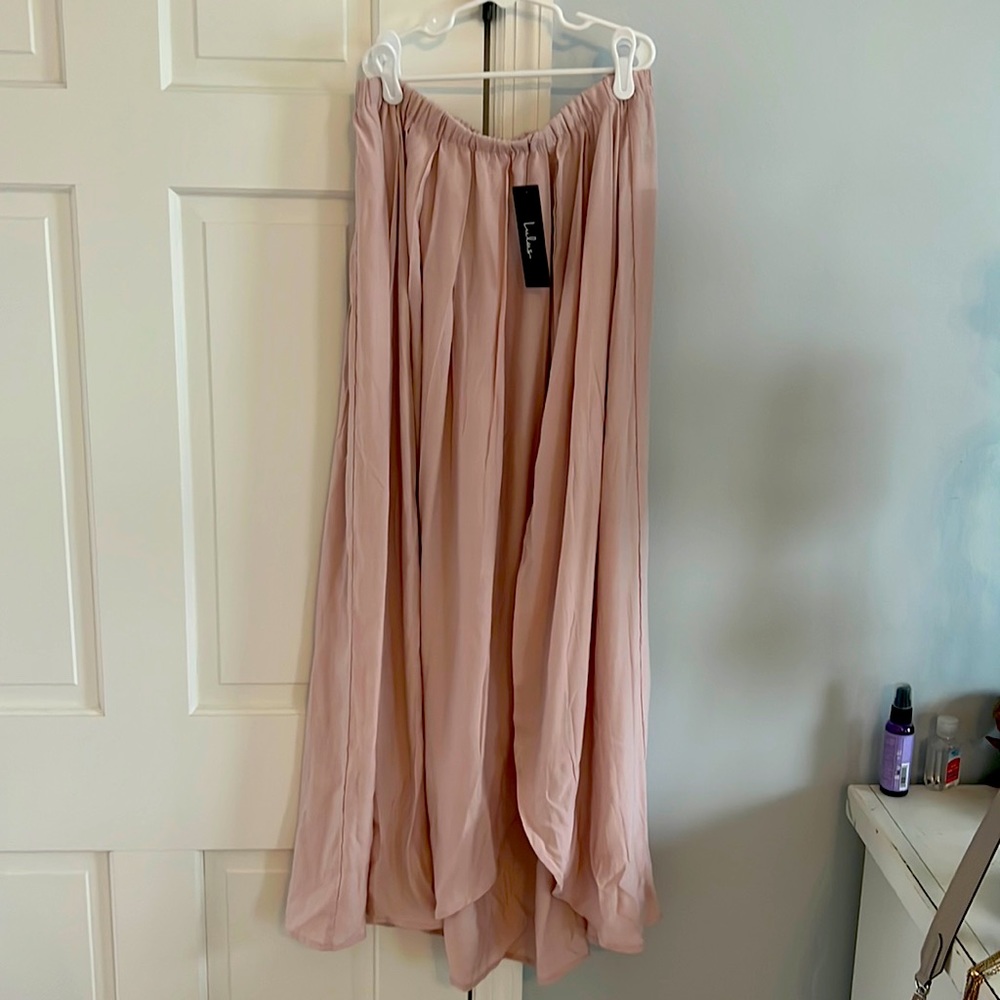 NWT Lulus Blush Midi Skirt - Size M